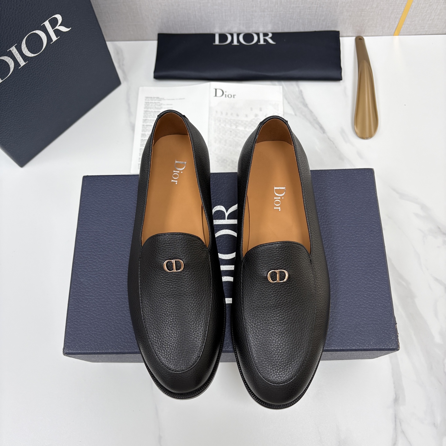 💋💍CD家新品   DIO* TIMELESS 乐福鞋皮鞋   官方   8,600  这款乐福鞋体现经典的优雅气质。采