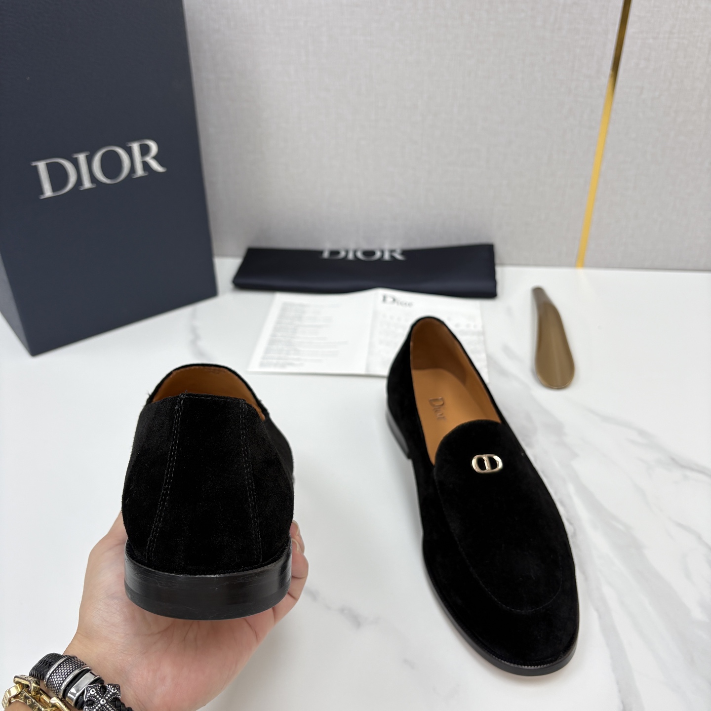 💋💍CD家新品 DIO* TIMELESS 乐福鞋皮鞋 官方 8,600 这款乐福鞋体现经典的优雅气质。采 💋💍CD家新品 DIO* TIMELESS 乐福鞋皮鞋 官方 8,600 这款乐福鞋体现经典的优雅气质。采