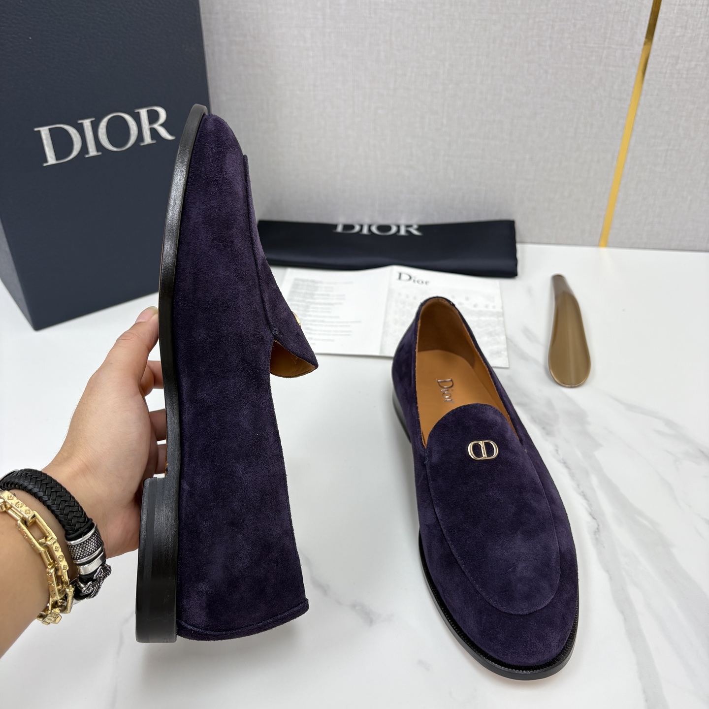 💋💍CD家新品 DIO* TIMELESS 乐福鞋皮鞋 官方 8,600 这款乐福鞋体现经典的优雅气质。采 💋💍CD家新品 DIO* TIMELESS 乐福鞋皮鞋 官方 8,600 这款乐福鞋体现经典的优雅气质。采