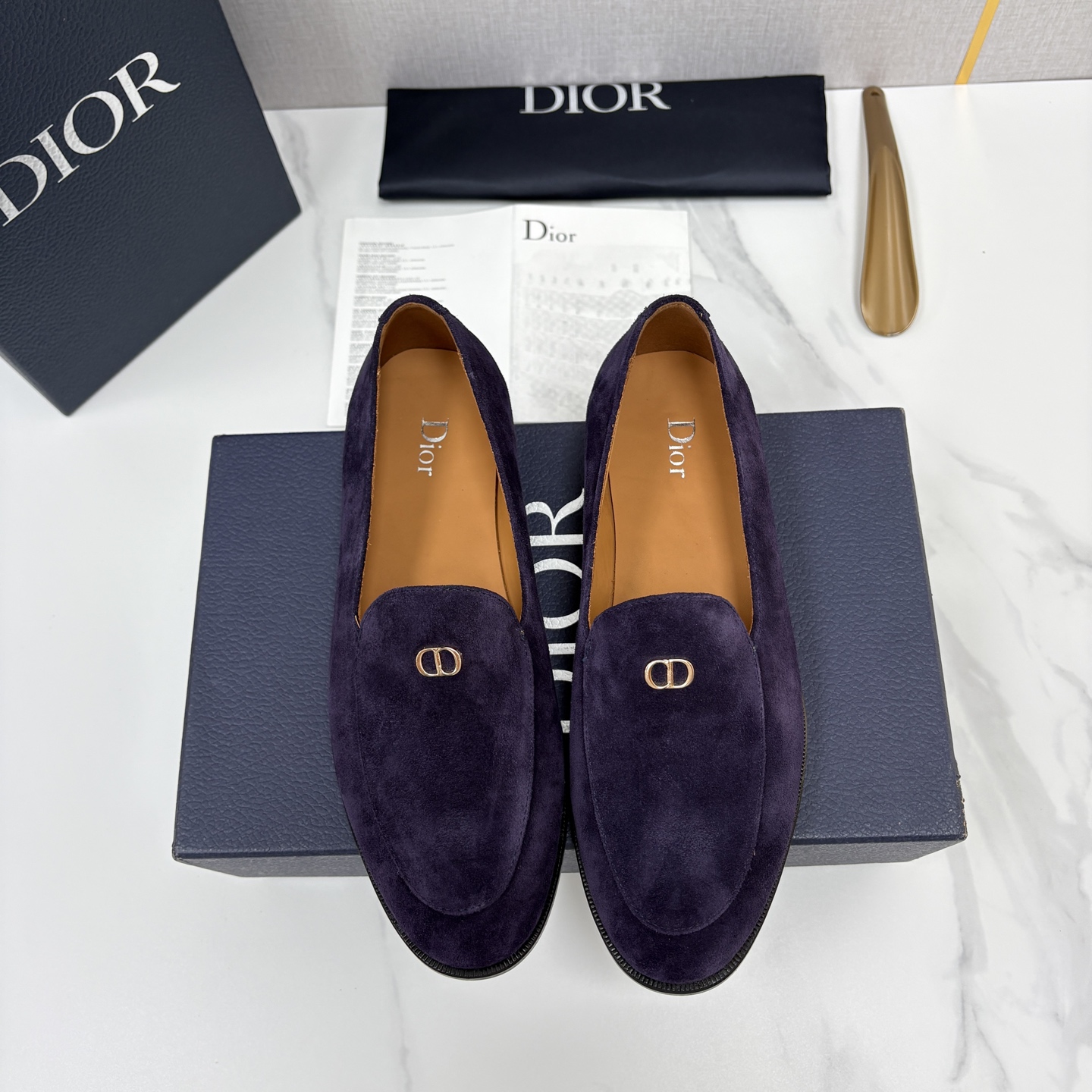 💋💍CD家新品   DIO* TIMELESS 乐福鞋皮鞋   官方   8,600  这款乐福鞋体现经典的优雅气质。采