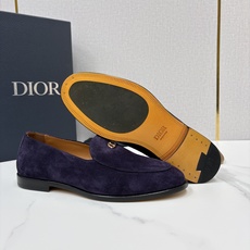 💋💍CD家新品 DIO* TIMELESS 乐福鞋皮鞋 官方 8,600 这款乐福鞋体现经典的优雅气质。采 💋💍CD家新品 DIO* TIMELESS 乐福鞋皮鞋 官方 8,600 这款乐福鞋体现经典的优雅气质。采