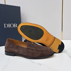 💋💍CD家新品 DIO* TIMELESS 乐福鞋皮鞋 官方 8,600 这款乐福鞋体现经典的优雅气质。采 💋💍CD家新品 DIO* TIMELESS 乐福鞋皮鞋 官方 8,600 这款乐福鞋体现经典的优雅气质。采