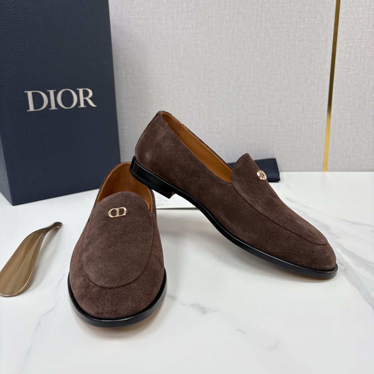 💋💍CD家新品 DIO* TIMELESS 乐福鞋皮鞋 官方 8,600 这款乐福鞋体现经典的优雅气质。采 💋💍CD家新品 DIO* TIMELESS 乐福鞋皮鞋 官方 8,600 这款乐福鞋体现经典的优雅气质。采