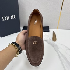 💋💍CD家新品 DIO* TIMELESS 乐福鞋皮鞋 官方 8,600 这款乐福鞋体现经典的优雅气质。采 💋💍CD家新品 DIO* TIMELESS 乐福鞋皮鞋 官方 8,600 这款乐福鞋体现经典的优雅气质。采
