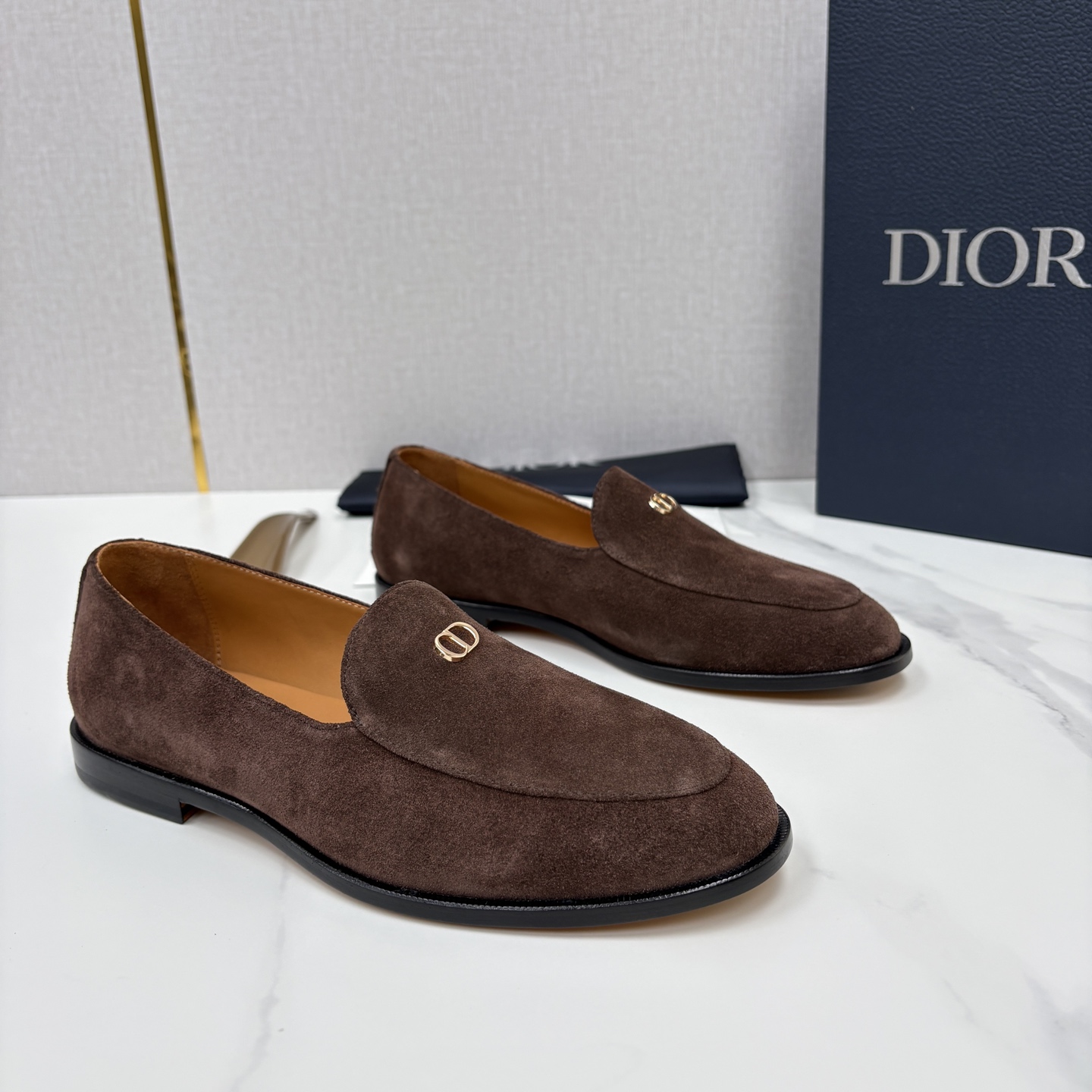 💋💍CD家新品 DIO* TIMELESS 乐福鞋皮鞋 官方 8,600 这款乐福鞋体现经典的优雅气质。采 💋💍CD家新品 DIO* TIMELESS 乐福鞋皮鞋 官方 8,600 这款乐福鞋体现经典的优雅气质。采