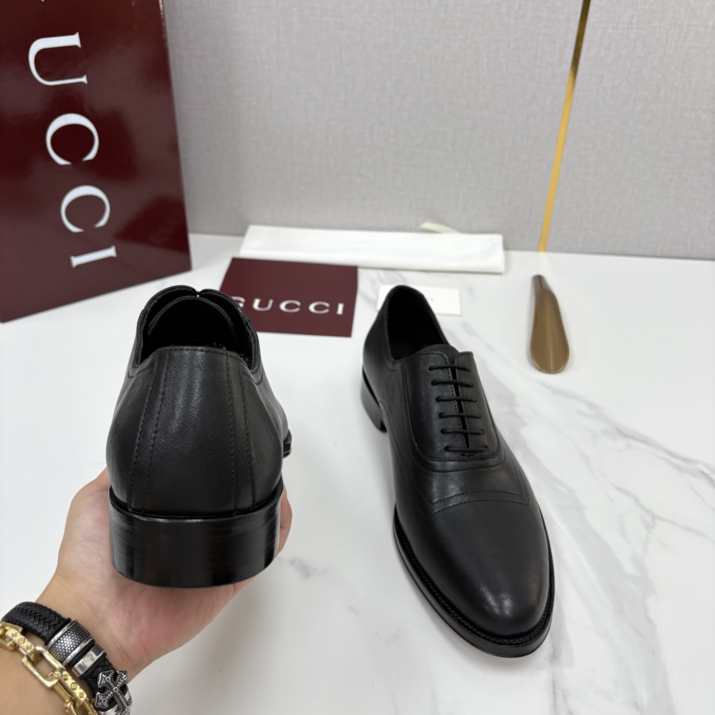 💋💍G家 GUCC* 古-驰 新品男士正装鞋皮鞋 德比鞋鞋型,是优雅与实用的平衡之选。选用细腻有光泽的进口牛皮/ 💋💍G家 GUCC* 古-驰 新品男士正装鞋皮鞋 德比鞋鞋型,是优雅与实用的平衡之选。选用细腻有光泽的进口牛皮/