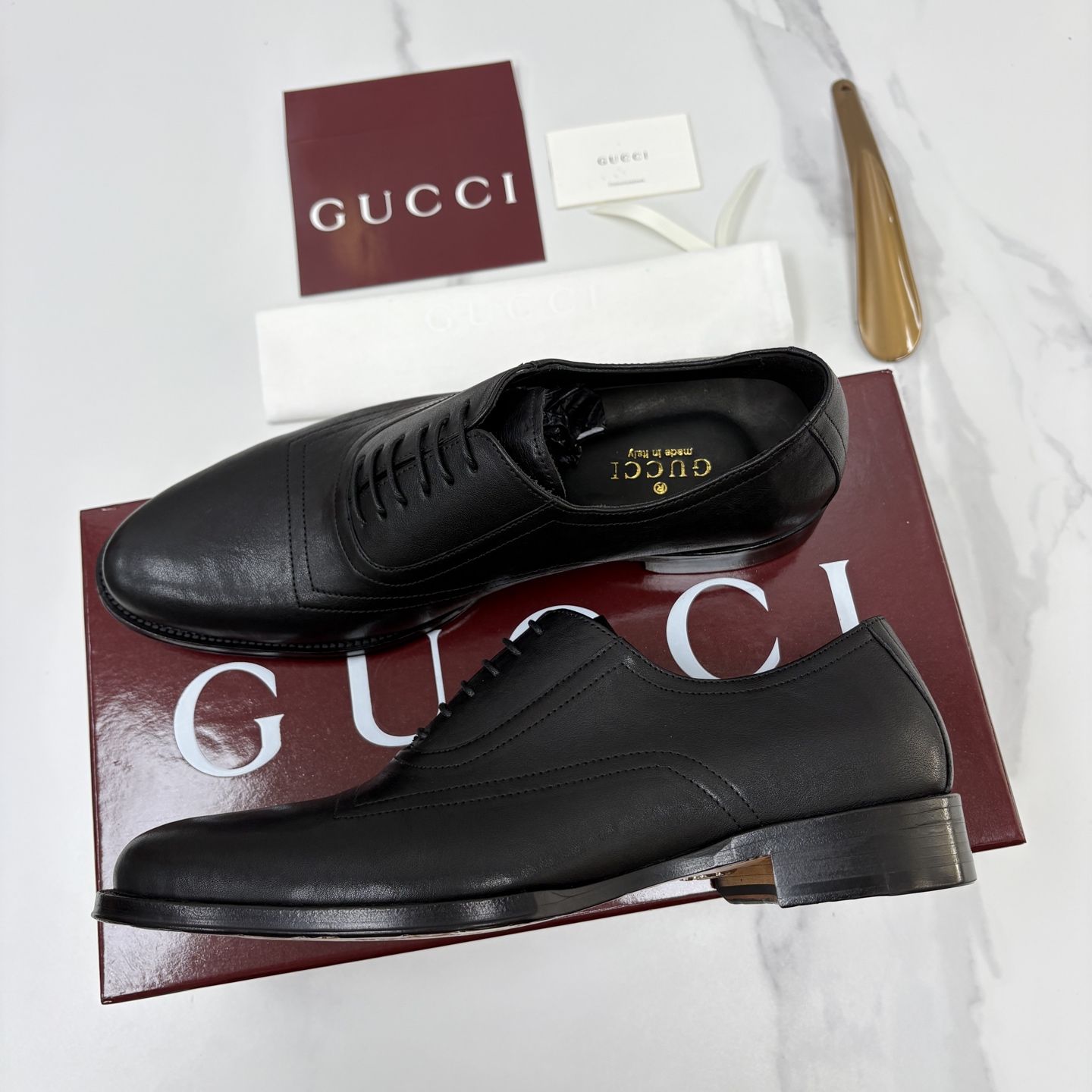💋💍G家 GUCC* 古-驰 新品男士正装鞋皮鞋 德比鞋鞋型,是优雅与实用的平衡之选。选用细腻有光泽的进口牛皮/ 💋💍G家 GUCC* 古-驰 新品男士正装鞋皮鞋 德比鞋鞋型,是优雅与实用的平衡之选。选用细腻有光泽的进口牛皮/