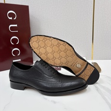 💋💍G家 GUCC* 古-驰 新品男士正装鞋皮鞋 德比鞋鞋型,是优雅与实用的平衡之选。选用细腻有光泽的进口牛皮/ 💋💍G家 GUCC* 古-驰 新品男士正装鞋皮鞋 德比鞋鞋型,是优雅与实用的平衡之选。选用细腻有光泽的进口牛皮/