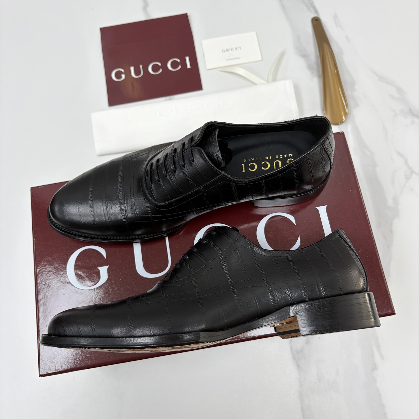 💋💍G家 GUCC* 古-驰 新品男士正装鞋皮鞋 德比鞋鞋型,是优雅与实用的平衡之选。选用细腻有光泽的进口牛皮/ 💋💍G家 GUCC* 古-驰 新品男士正装鞋皮鞋 德比鞋鞋型,是优雅与实用的平衡之选。选用细腻有光泽的进口牛皮/