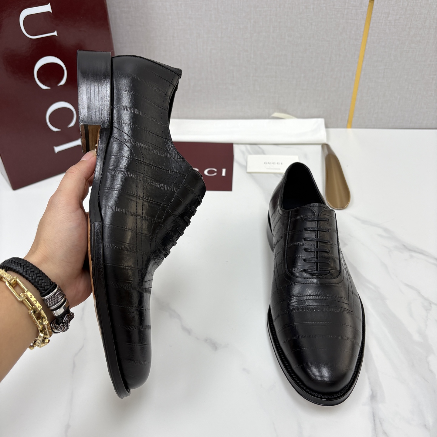 💋💍G家 GUCC* 古-驰 新品男士正装鞋皮鞋 德比鞋鞋型,是优雅与实用的平衡之选。选用细腻有光泽的进口牛皮/ 💋💍G家 GUCC* 古-驰 新品男士正装鞋皮鞋 德比鞋鞋型,是优雅与实用的平衡之选。选用细腻有光泽的进口牛皮/