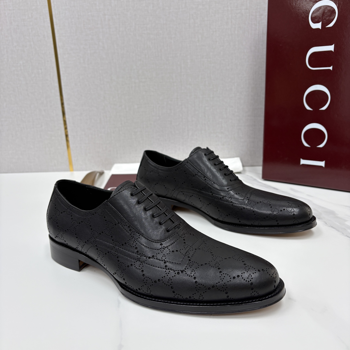 💋💍G家 GUCC* 古-驰 新品男士正装鞋皮鞋 德比鞋鞋型,是优雅与实用的平衡之选。选用细腻有光泽的进口牛皮/ 💋💍G家 GUCC* 古-驰 新品男士正装鞋皮鞋 德比鞋鞋型,是优雅与实用的平衡之选。选用细腻有光泽的进口牛皮/