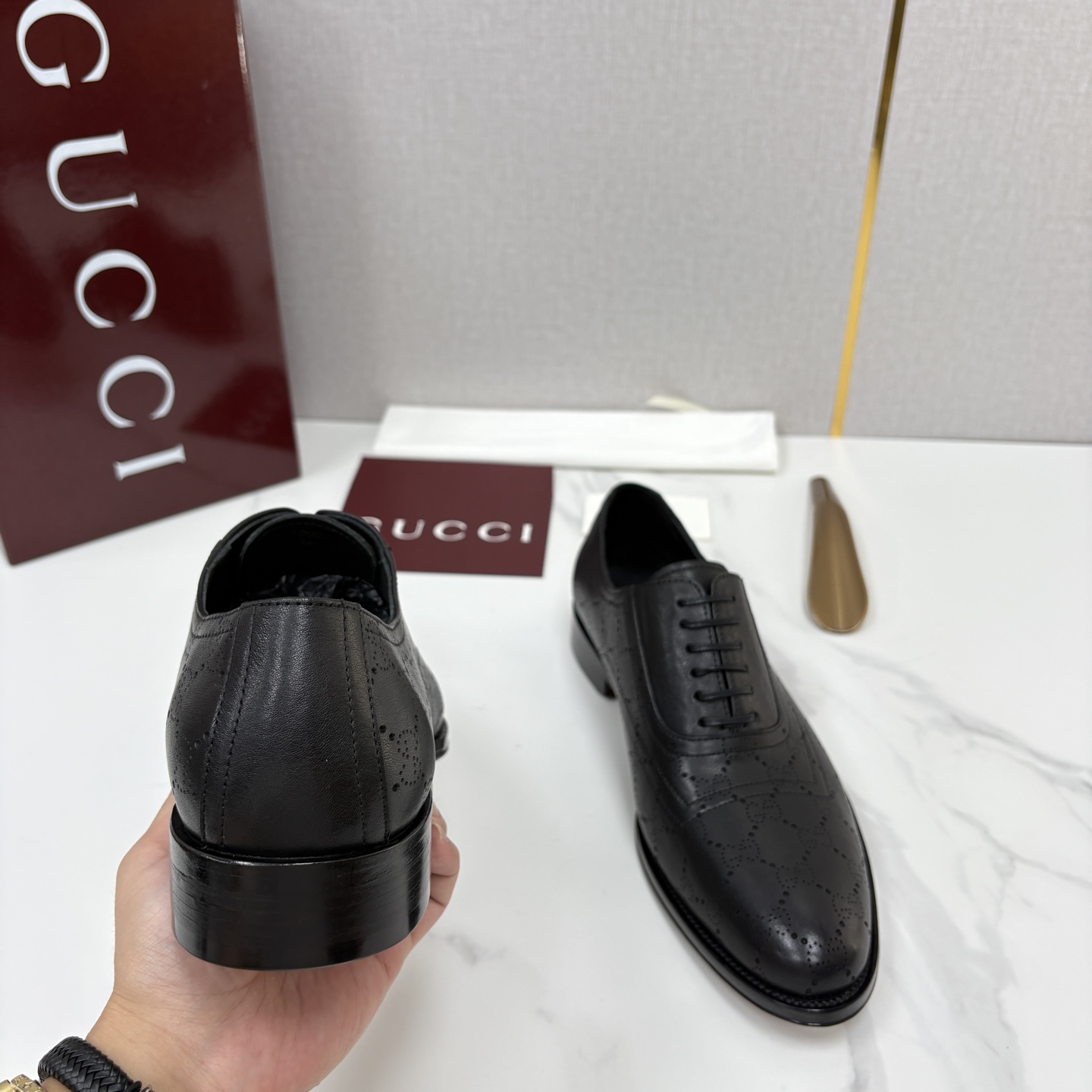 💋💍G家 GUCC* 古-驰 新品男士正装鞋皮鞋 德比鞋鞋型,是优雅与实用的平衡之选。选用细腻有光泽的进口牛皮/ 💋💍G家 GUCC* 古-驰 新品男士正装鞋皮鞋 德比鞋鞋型,是优雅与实用的平衡之选。选用细腻有光泽的进口牛皮/