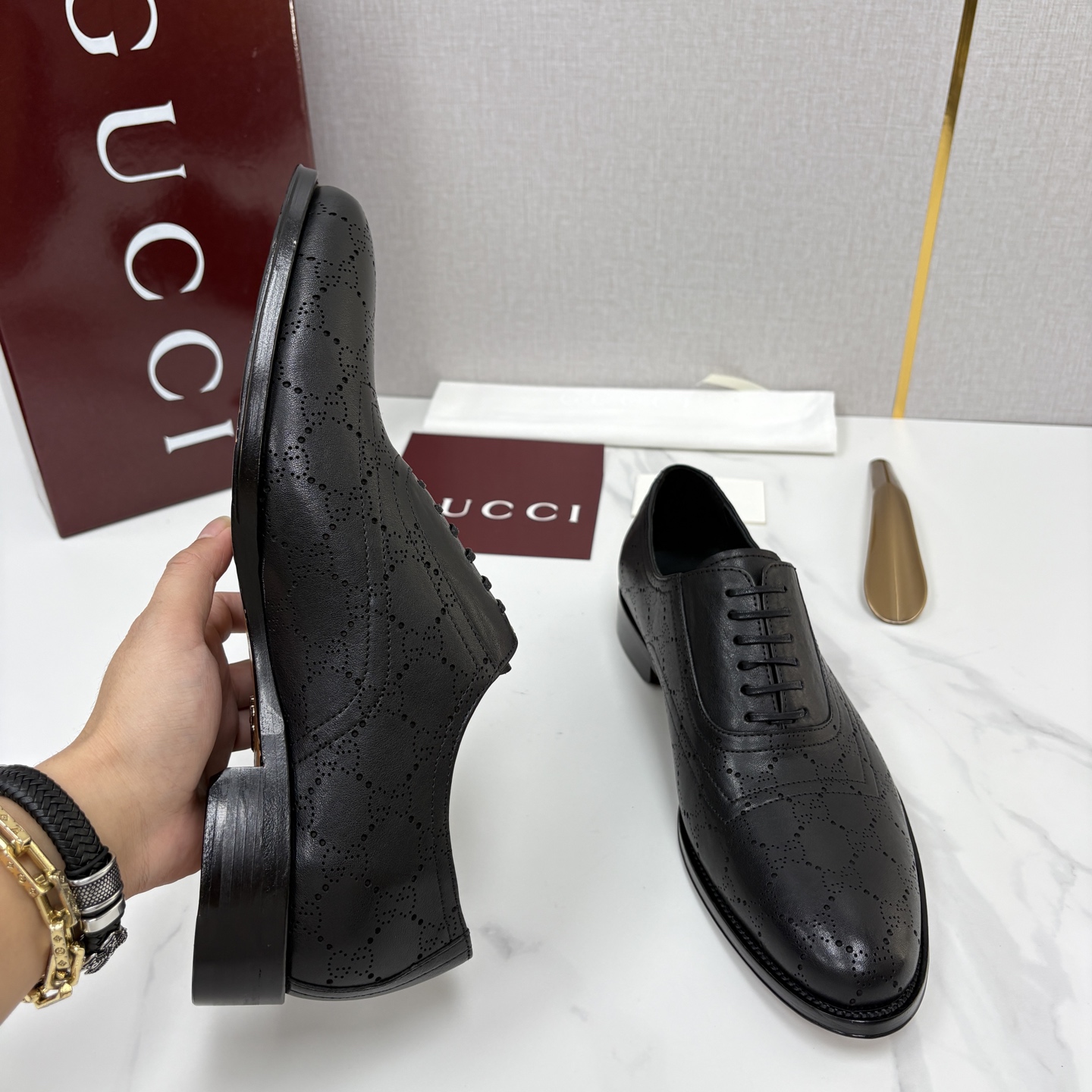 💋💍G家 GUCC* 古-驰 新品男士正装鞋皮鞋 德比鞋鞋型,是优雅与实用的平衡之选。选用细腻有光泽的进口牛皮/ 💋💍G家 GUCC* 古-驰 新品男士正装鞋皮鞋 德比鞋鞋型,是优雅与实用的平衡之选。选用细腻有光泽的进口牛皮/