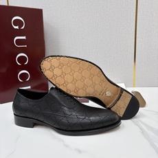 💋💍G家 GUCC* 古-驰 新品男士正装鞋皮鞋 德比鞋鞋型,是优雅与实用的平衡之选。选用细腻有光泽的进口牛皮/ 💋💍G家 GUCC* 古-驰 新品男士正装鞋皮鞋 德比鞋鞋型,是优雅与实用的平衡之选。选用细腻有光泽的进口牛皮/