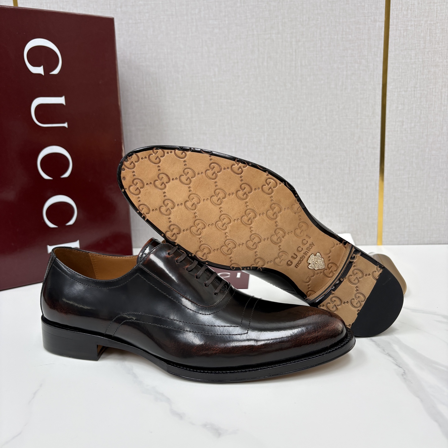 💋💍G家 GUCC* 古-驰 新品男士正装鞋皮鞋 德比鞋鞋型,是优雅与实用的平衡之选。选用细腻有光泽的进口牛皮/ 💋💍G家 GUCC* 古-驰 新品男士正装鞋皮鞋 德比鞋鞋型,是优雅与实用的平衡之选。选用细腻有光泽的进口牛皮/