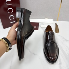 💋💍G家 GUCC* 古-驰 新品男士正装鞋皮鞋 德比鞋鞋型,是优雅与实用的平衡之选。选用细腻有光泽的进口牛皮/ 💋💍G家 GUCC* 古-驰 新品男士正装鞋皮鞋 德比鞋鞋型,是优雅与实用的平衡之选。选用细腻有光泽的进口牛皮/