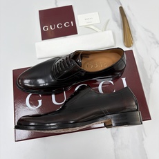 💋💍G家 GUCC* 古-驰 新品男士正装鞋皮鞋 德比鞋鞋型,是优雅与实用的平衡之选。选用细腻有光泽的进口牛皮/ 💋💍G家 GUCC* 古-驰 新品男士正装鞋皮鞋 德比鞋鞋型,是优雅与实用的平衡之选。选用细腻有光泽的进口牛皮/