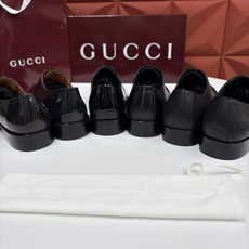 💋💍G家 GUCC* 古-驰 新品男士正装鞋皮鞋 德比鞋鞋型,是优雅与实用的平衡之选。选用细腻有光泽的进口牛皮/ 💋💍G家 GUCC* 古-驰 新品男士正装鞋皮鞋 德比鞋鞋型,是优雅与实用的平衡之选。选用细腻有光泽的进口牛皮/