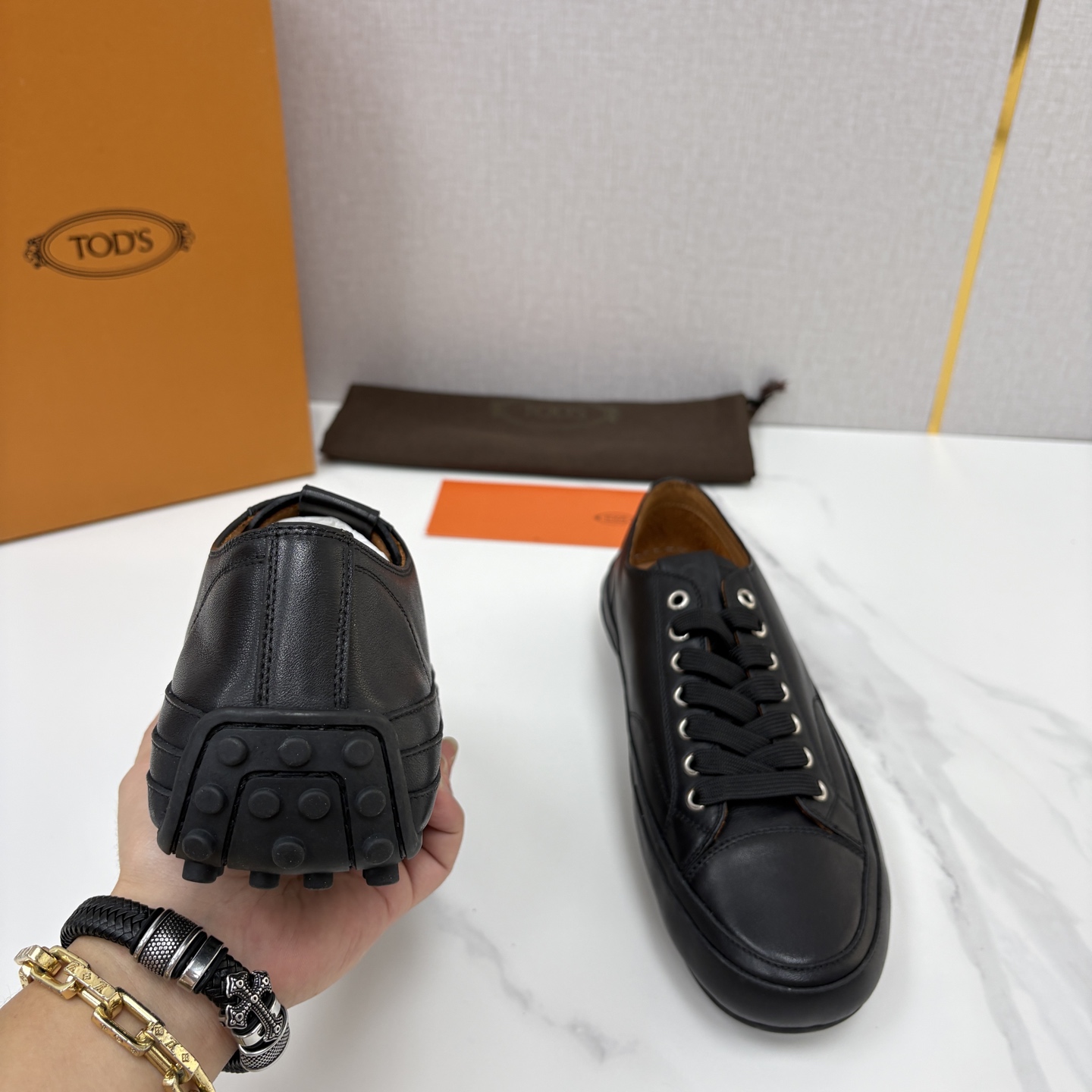 💋💍Tod* 托德~斯 新品运动板鞋 官方 6,310 鞋面采用经典硫化款式板鞋设计,侧面搭配叠加梯式牛皮/ 💋💍Tod* 托德~斯 新品运动板鞋 官方 6,310 鞋面采用经典硫化款式板鞋设计,侧面搭配叠加梯式牛皮/