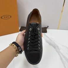 💋💍Tod* 托德~斯 新品运动板鞋 官方 6,310 鞋面采用经典硫化款式板鞋设计,侧面搭配叠加梯式牛皮/ 💋💍Tod* 托德~斯 新品运动板鞋 官方 6,310 鞋面采用经典硫化款式板鞋设计,侧面搭配叠加梯式牛皮/