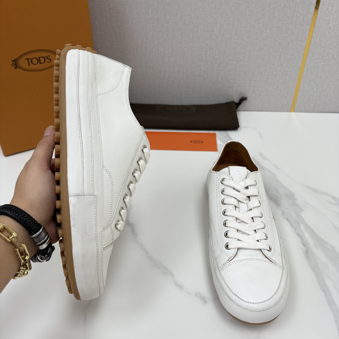 💋💍Tod* 托德~斯 新品运动板鞋 官方 6,310 鞋面采用经典硫化款式板鞋设计,侧面搭配叠加梯式牛皮/ 💋💍Tod* 托德~斯 新品运动板鞋 官方 6,310 鞋面采用经典硫化款式板鞋设计,侧面搭配叠加梯式牛皮/