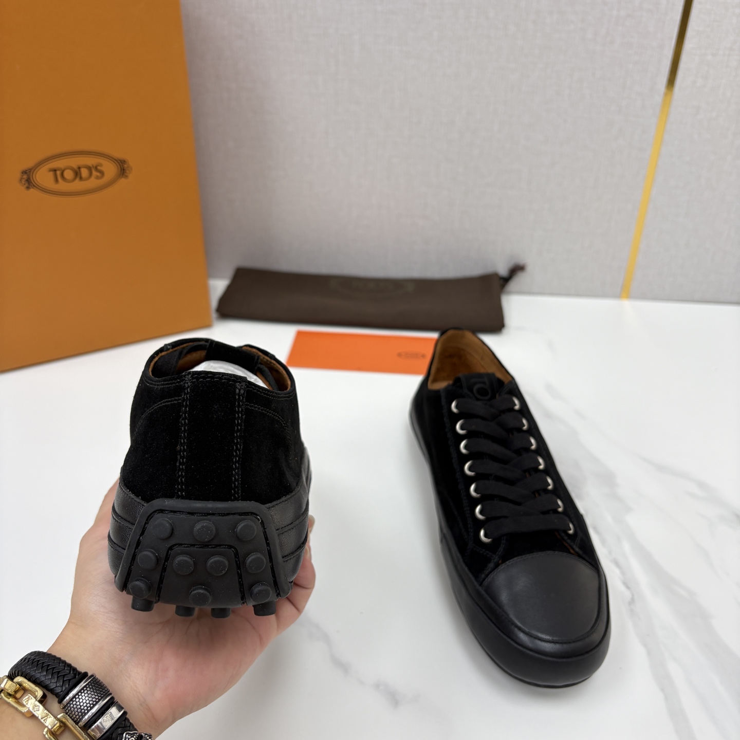 💋💍Tod* 托德~斯 新品运动板鞋 官方 6,310 鞋面采用经典硫化款式板鞋设计,侧面搭配叠加梯式牛皮/ 💋💍Tod* 托德~斯 新品运动板鞋 官方 6,310 鞋面采用经典硫化款式板鞋设计,侧面搭配叠加梯式牛皮/