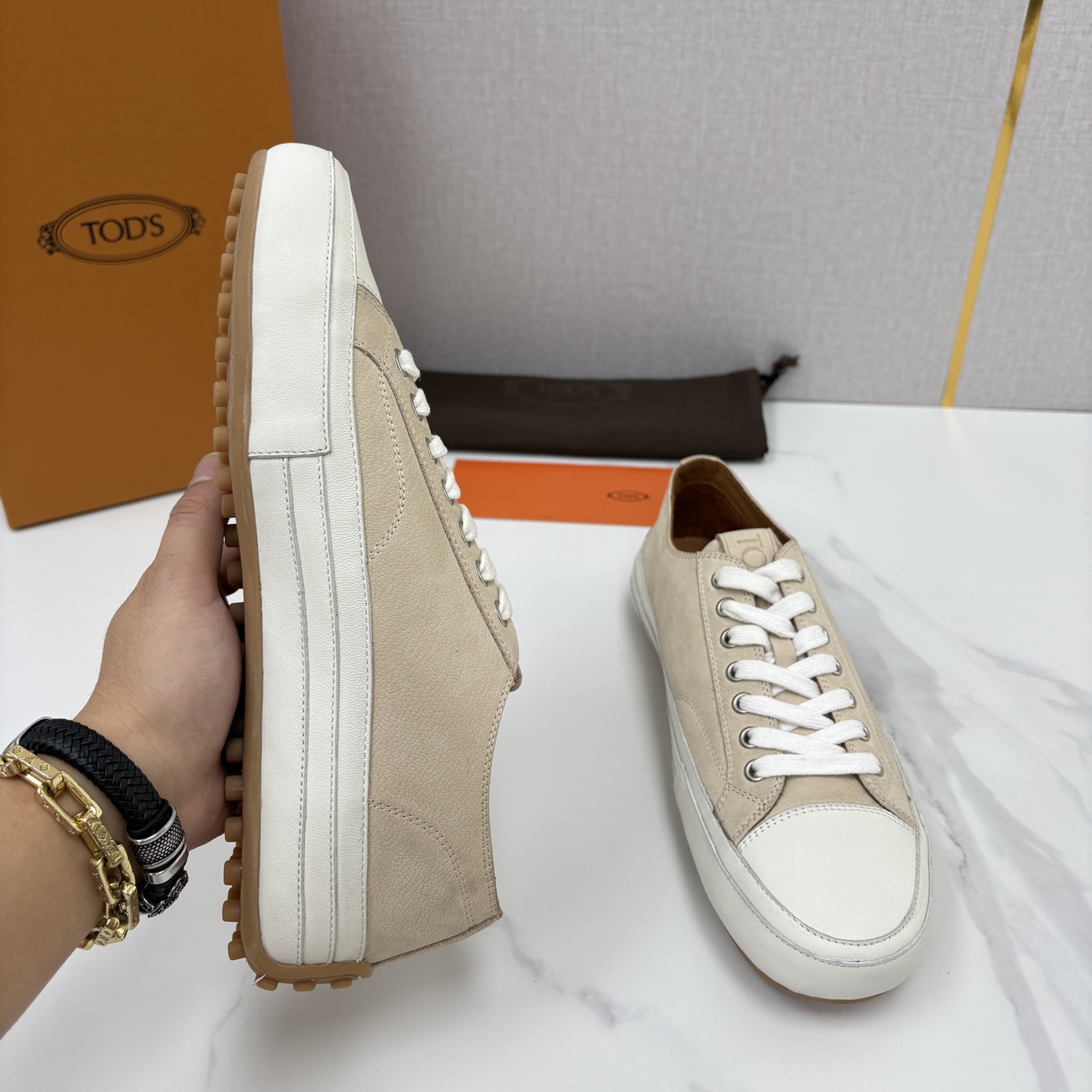 💋💍Tod* 托德~斯 新品运动板鞋 官方 6,310 鞋面采用经典硫化款式板鞋设计,侧面搭配叠加梯式牛皮/ 💋💍Tod* 托德~斯 新品运动板鞋 官方 6,310 鞋面采用经典硫化款式板鞋设计,侧面搭配叠加梯式牛皮/