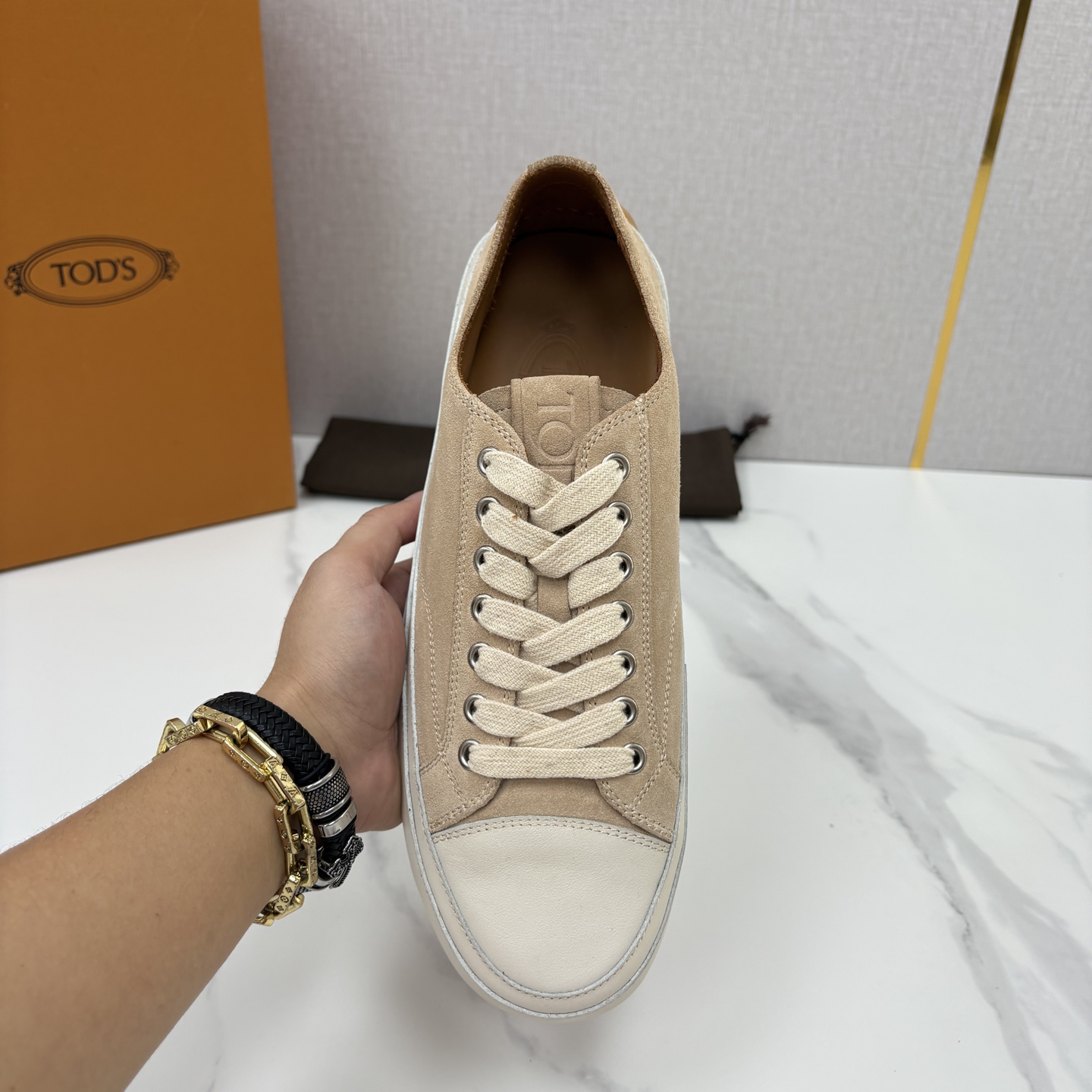 💋💍Tod* 托德~斯 新品运动板鞋 官方 6,310 鞋面采用经典硫化款式板鞋设计,侧面搭配叠加梯式牛皮/ 💋💍Tod* 托德~斯 新品运动板鞋 官方 6,310 鞋面采用经典硫化款式板鞋设计,侧面搭配叠加梯式牛皮/