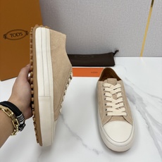 💋💍Tod* 托德~斯 新品运动板鞋 官方 6,310 鞋面采用经典硫化款式板鞋设计,侧面搭配叠加梯式牛皮/ 💋💍Tod* 托德~斯 新品运动板鞋 官方 6,310 鞋面采用经典硫化款式板鞋设计,侧面搭配叠加梯式牛皮/