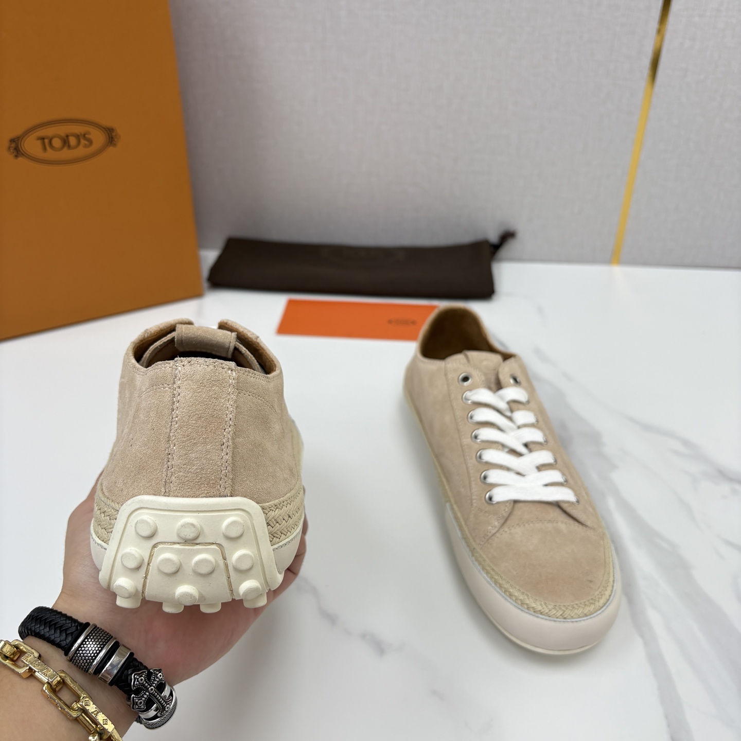 💋💍Tod* 托德~斯 新品运动板鞋 官方 6,310 鞋面采用经典硫化款式板鞋设计,侧面搭配叠加梯式牛皮/ 💋💍Tod* 托德~斯 新品运动板鞋 官方 6,310 鞋面采用经典硫化款式板鞋设计,侧面搭配叠加梯式牛皮/