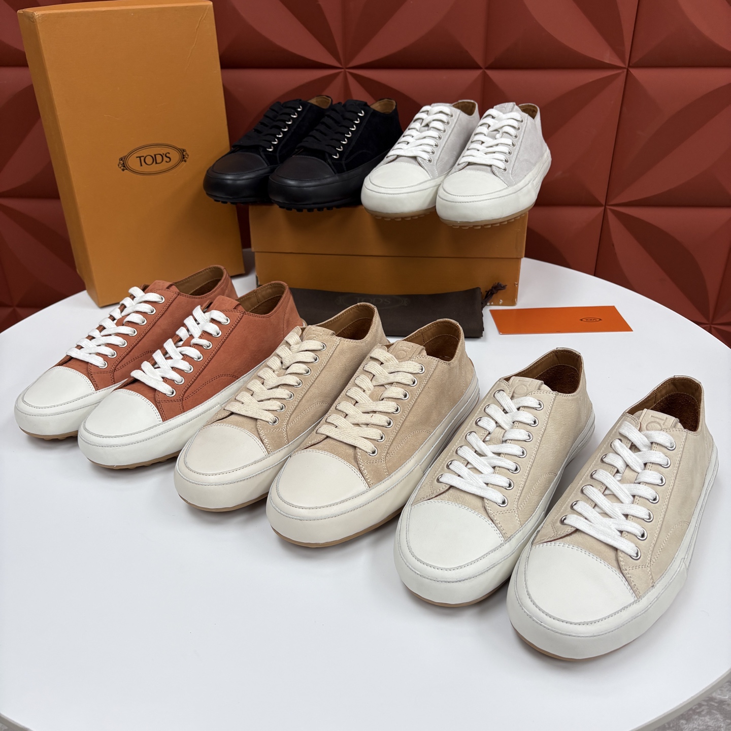 💋💍Tod* 托德~斯 新品运动板鞋 官方 6,310 鞋面采用经典硫化款式板鞋设计,侧面搭配叠加梯式牛皮/ 💋💍Tod* 托德~斯 新品运动板鞋 官方 6,310 鞋面采用经典硫化款式板鞋设计,侧面搭配叠加梯式牛皮/