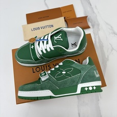 💋💍L家新品 TRAINER 魔术贴系列运动鞋 官方 11,100 本款L*V Trainer 运动鞋以牛皮 💋💍L家新品 TRAINER 魔术贴系列运动鞋 官方 11,100 本款L*V Trainer 运动鞋以牛皮