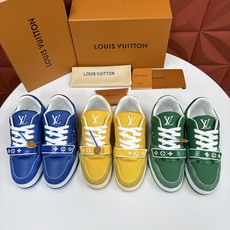 💋💍L家新品 TRAINER 魔术贴系列运动鞋 官方 11,100 本款L*V Trainer 运动鞋以牛皮 💋💍L家新品 TRAINER 魔术贴系列运动鞋 官方 11,100 本款L*V Trainer 运动鞋以牛皮