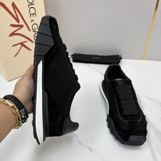 💋💍DG 家新品 Dolce &Gabban* 杜嘉~班纳 多材质拼接休闲运动阿甘鞋 运动与现代感兼具的运 💋💍DG 家新品 Dolce &Gabban* 杜嘉~班纳 多材质拼接休闲运动阿甘鞋 运动与现代感兼具的运