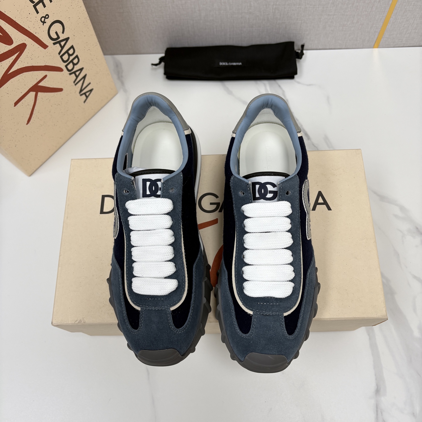 💋💍DG 家新品   Dolce &Gabban*  杜嘉～班纳  多材质拼接休闲运动阿甘鞋    运动与现代感兼具的运