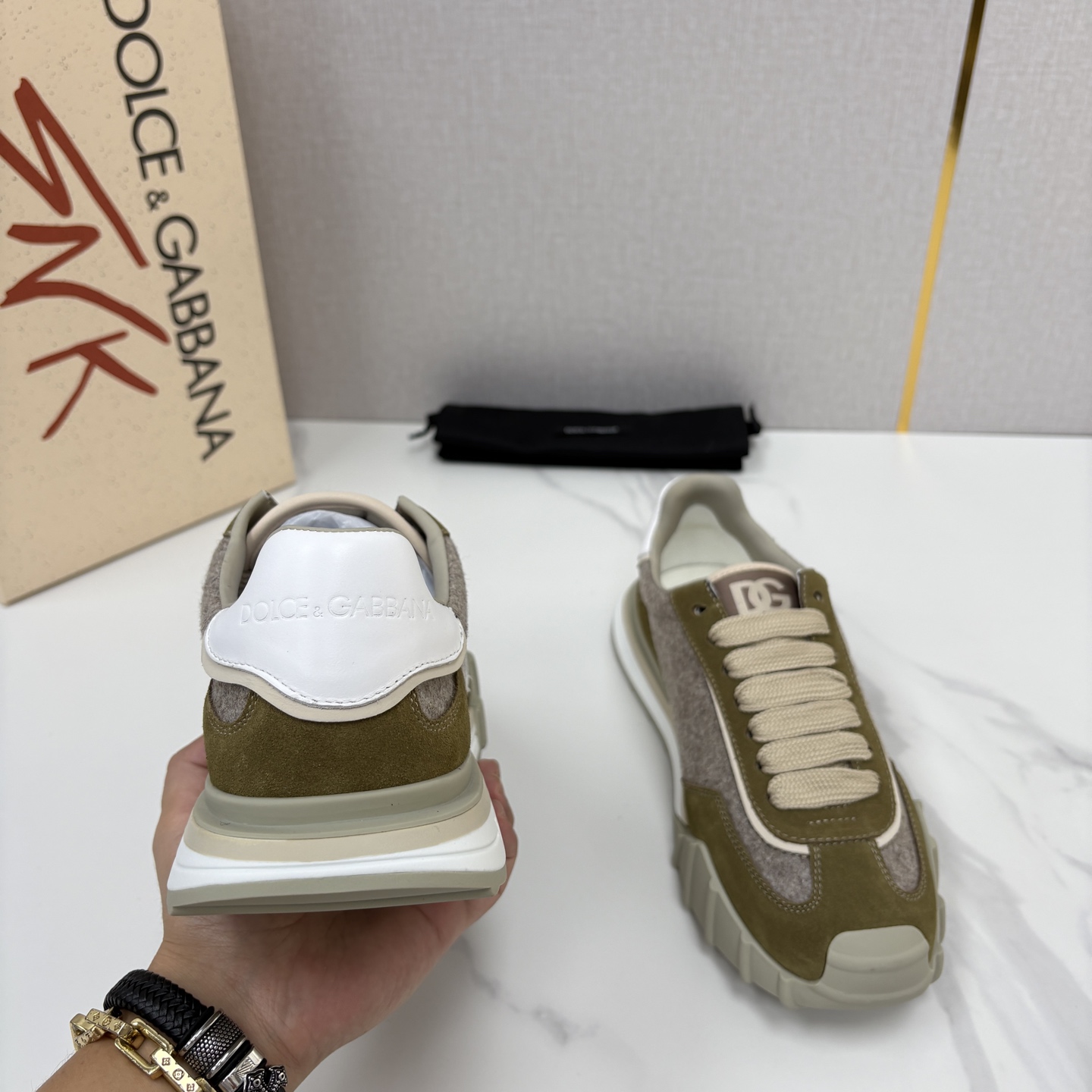 💋💍DG 家新品 Dolce &Gabban* 杜嘉~班纳 多材质拼接休闲运动阿甘鞋 运动与现代感兼具的运 💋💍DG 家新品 Dolce &Gabban* 杜嘉~班纳 多材质拼接休闲运动阿甘鞋 运动与现代感兼具的运