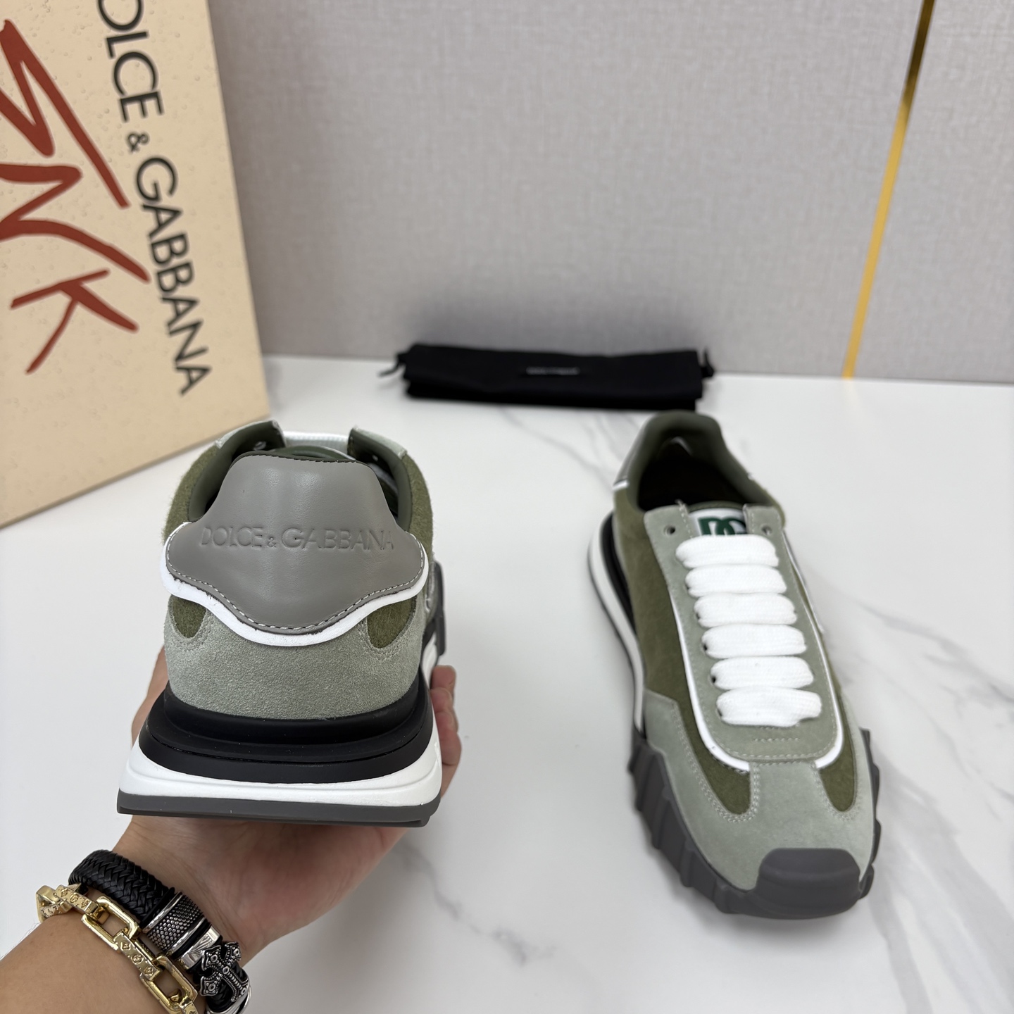 💋💍DG 家新品   Dolce &Gabban*  杜嘉～班纳  多材质拼接休闲运动阿甘鞋    运动与现代感兼具的运