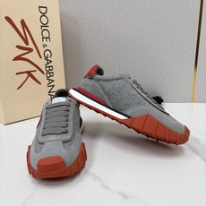 💋💍DG 家新品 Dolce &Gabban* 杜嘉~班纳 多材质拼接休闲运动阿甘鞋 运动与现代感兼具的运 💋💍DG 家新品 Dolce &Gabban* 杜嘉~班纳 多材质拼接休闲运动阿甘鞋 运动与现代感兼具的运