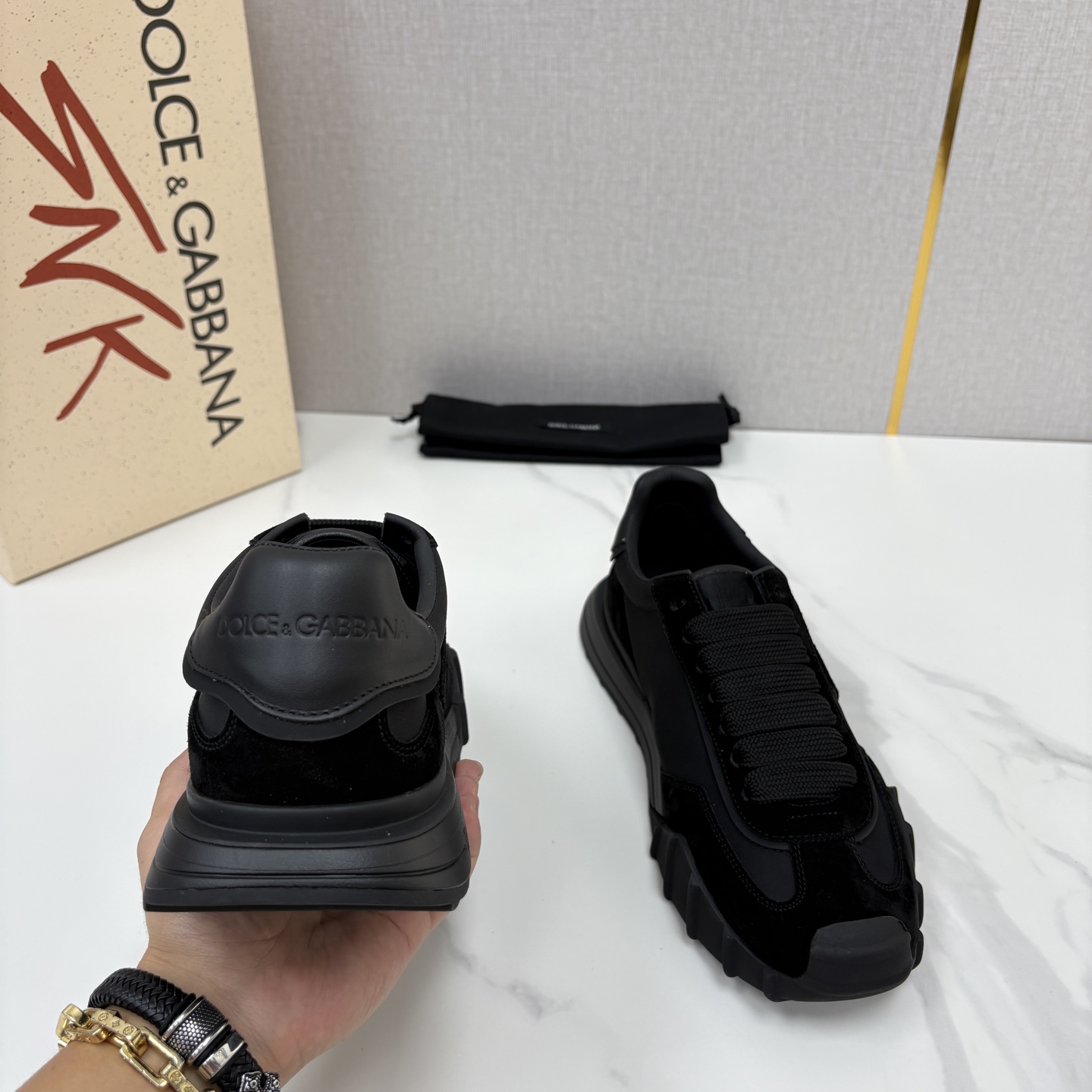 💋💍DG 家新品 Dolce &Gabban* 杜嘉~班纳 多材质拼接休闲运动阿甘鞋 运动与现代感兼具的运 💋💍DG 家新品 Dolce &Gabban* 杜嘉~班纳 多材质拼接休闲运动阿甘鞋 运动与现代感兼具的运