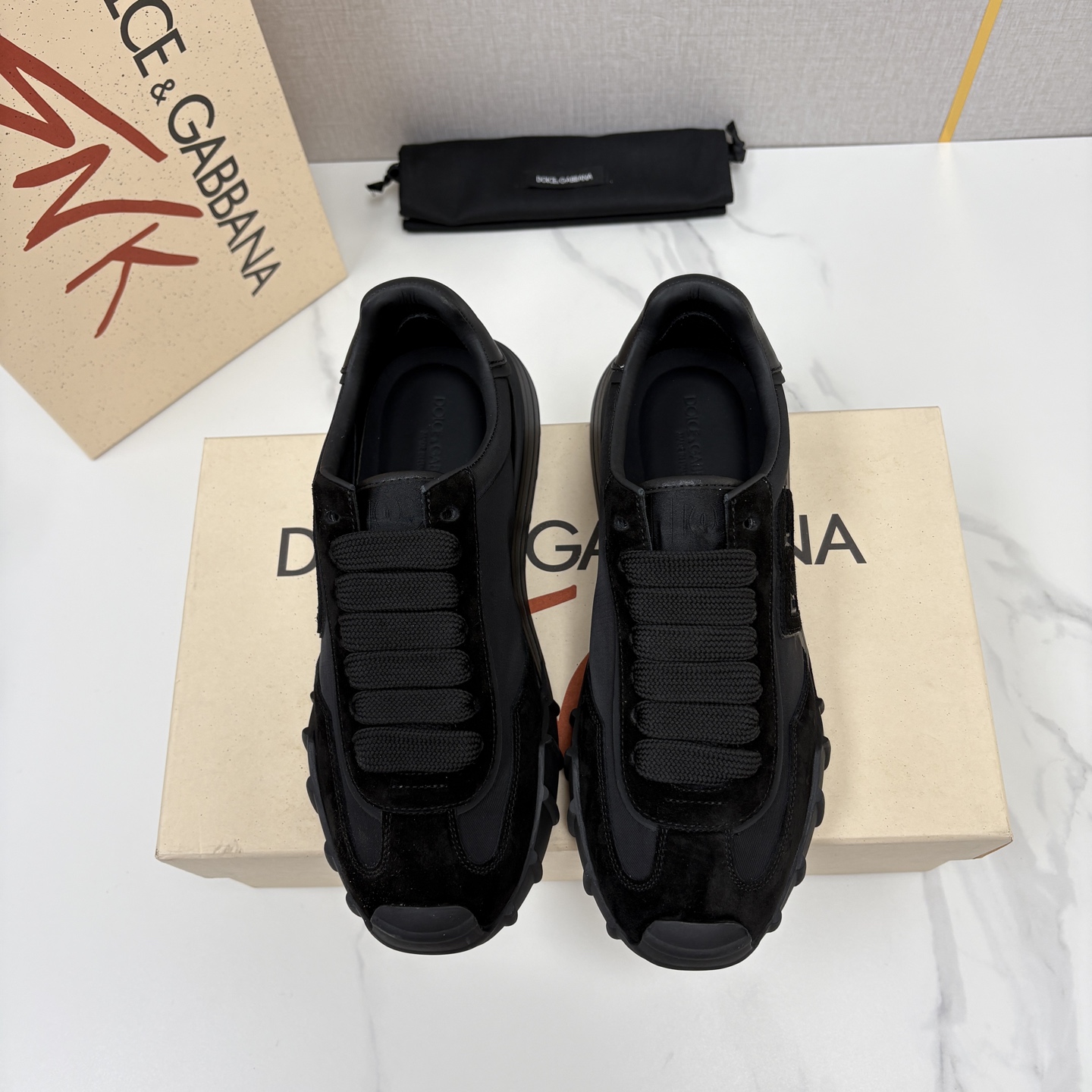 💋💍DG 家新品   Dolce &Gabban*  杜嘉～班纳  多材质拼接休闲运动阿甘鞋    运动与现代感兼具的运