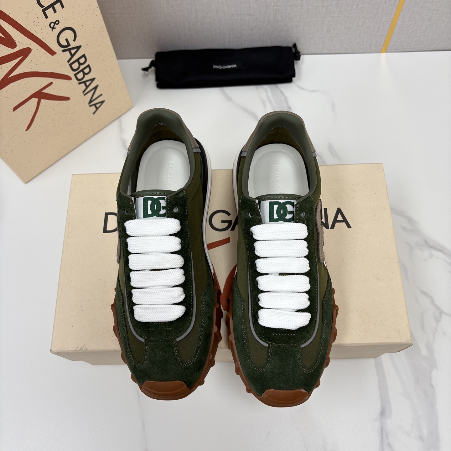 💋💍DG 家新品   Dolce &Gabban*  杜嘉～班纳  多材质拼接休闲运动阿甘鞋    运动与现代感兼具的运