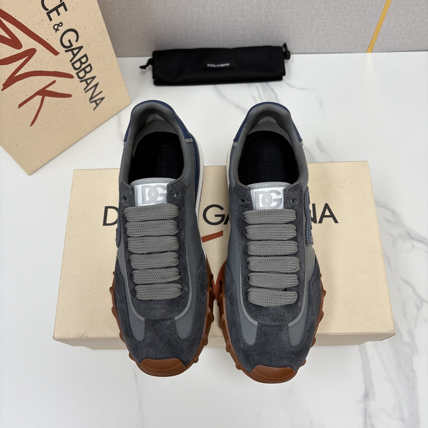 💋💍DG 家新品   Dolce &Gabban*  杜嘉～班纳  多材质拼接休闲运动阿甘鞋    运动与现代感兼具的运