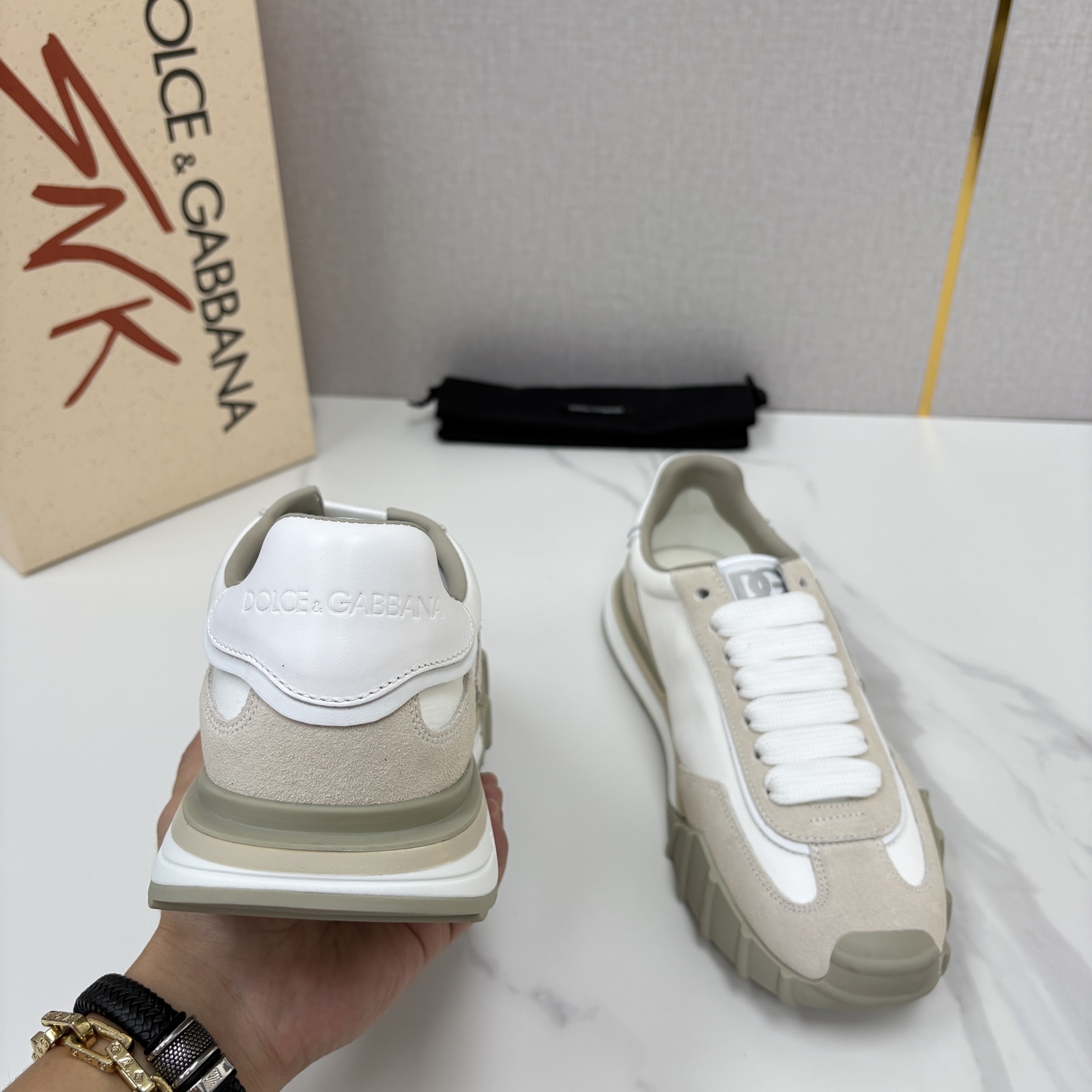 💋💍DG 家新品 Dolce &Gabban* 杜嘉~班纳 多材质拼接休闲运动阿甘鞋 运动与现代感兼具的运 💋💍DG 家新品 Dolce &Gabban* 杜嘉~班纳 多材质拼接休闲运动阿甘鞋 运动与现代感兼具的运
