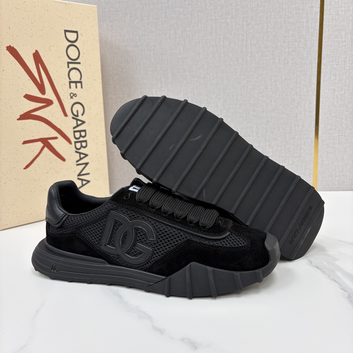 💋💍DG 家新品   Dolce &Gabban*  杜嘉～班纳  多材质拼接休闲运动阿甘鞋    运动与现代感兼具的运