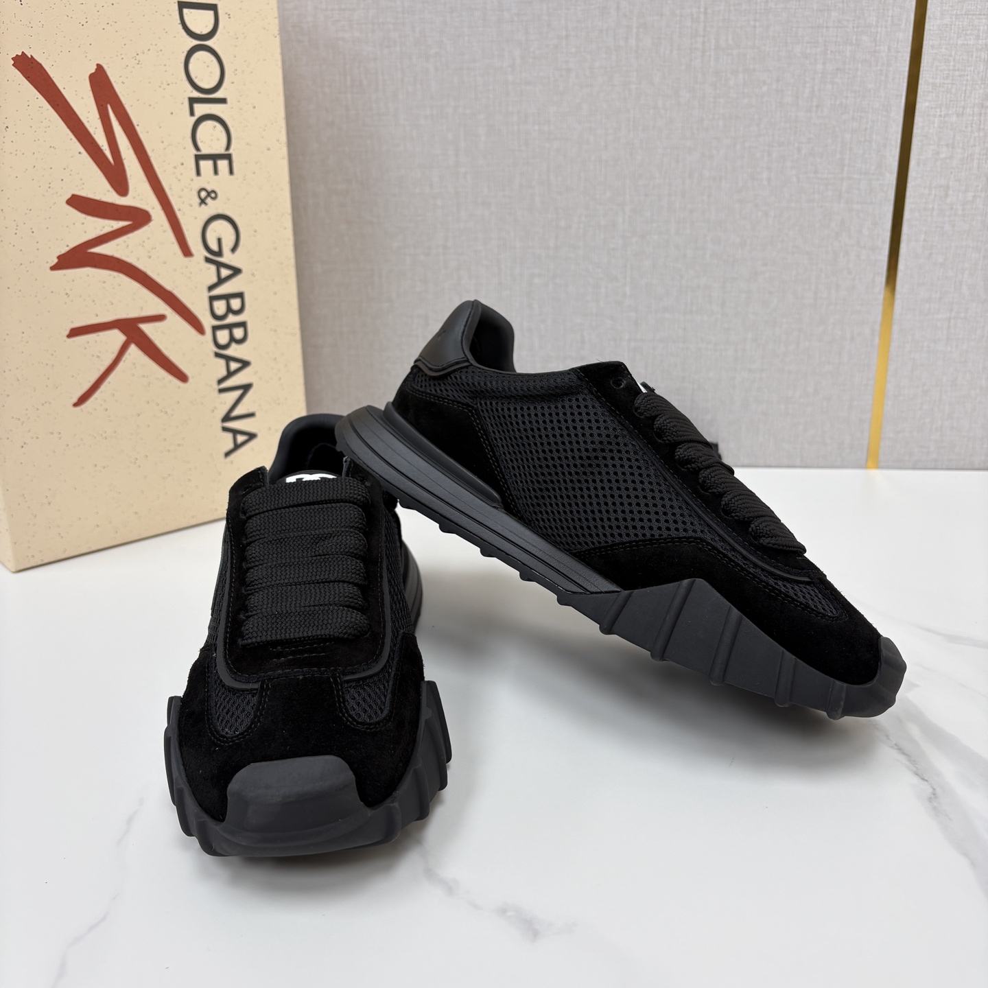 💋💍DG 家新品   Dolce &Gabban*  杜嘉～班纳  多材质拼接休闲运动阿甘鞋    运动与现代感兼具的运