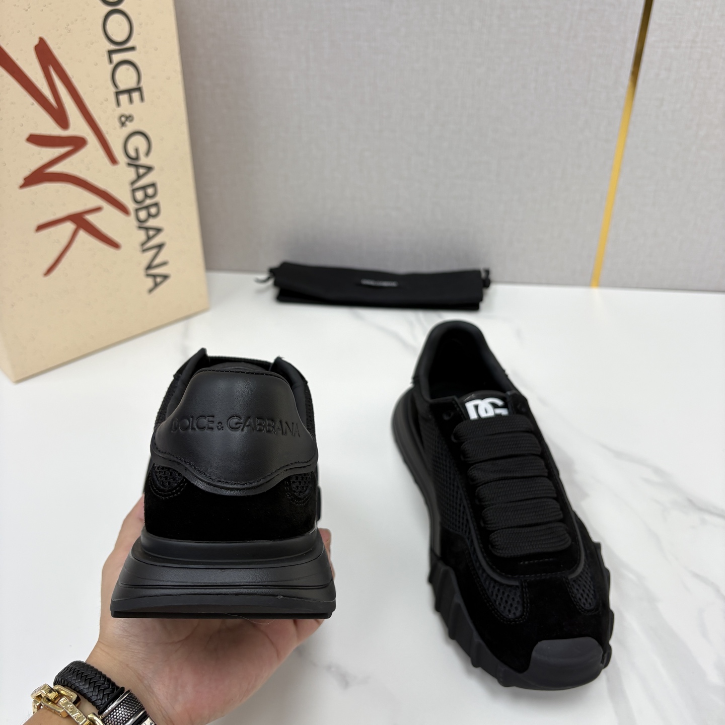 💋💍DG 家新品   Dolce &Gabban*  杜嘉～班纳  多材质拼接休闲运动阿甘鞋    运动与现代感兼具的运