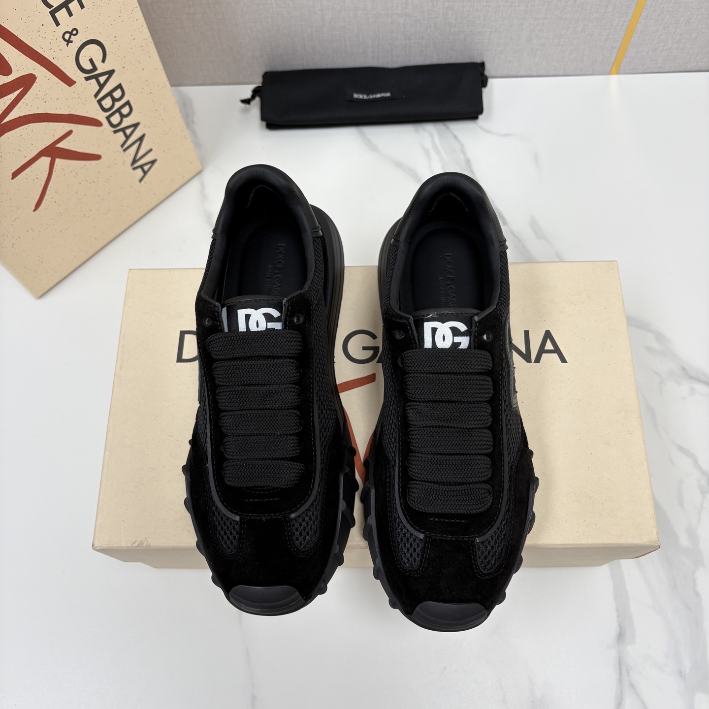 💋💍DG 家新品   Dolce &Gabban*  杜嘉～班纳  多材质拼接休闲运动阿甘鞋    运动与现代感兼具的运