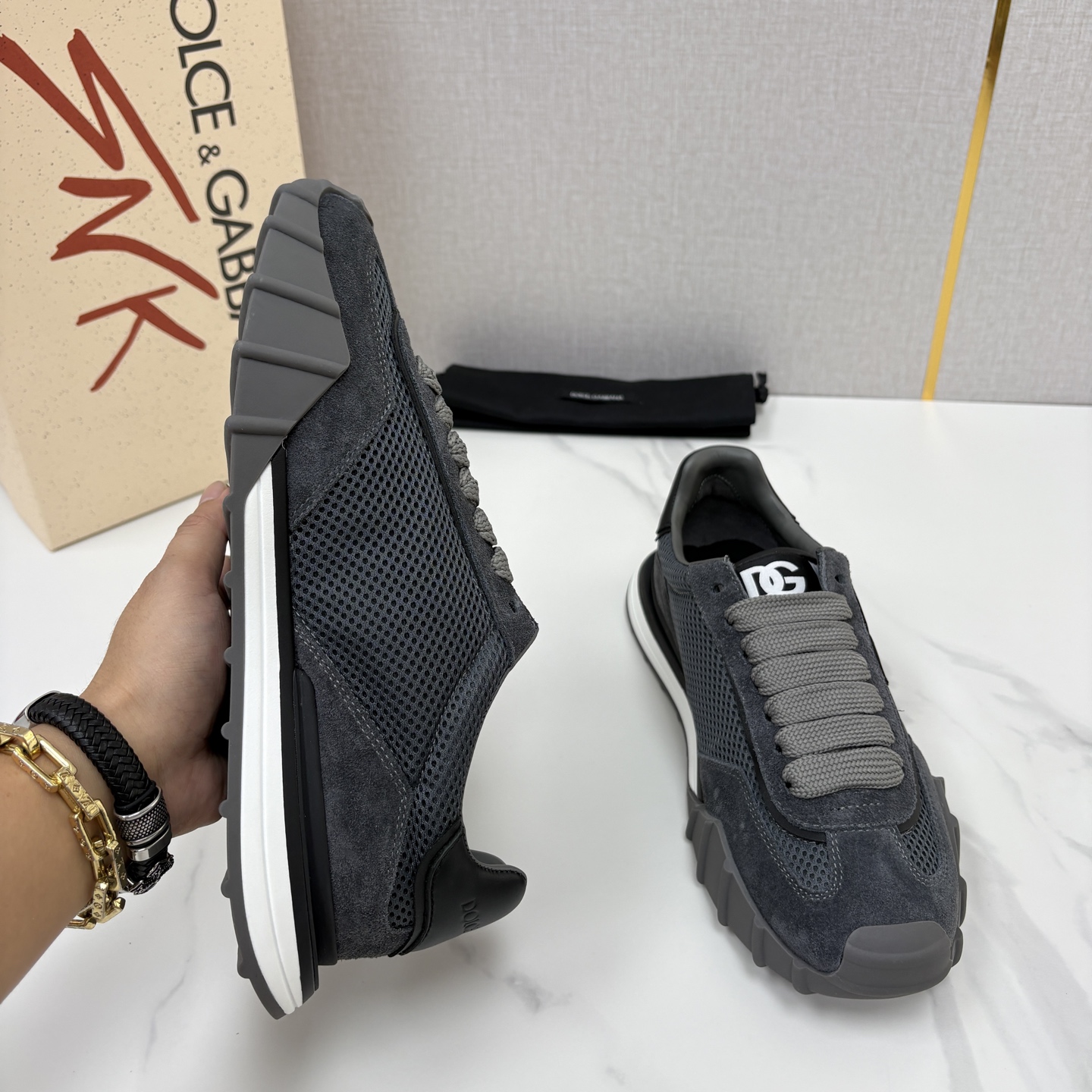 💋💍DG 家新品 Dolce &Gabban* 杜嘉~班纳 多材质拼接休闲运动阿甘鞋 运动与现代感兼具的运 💋💍DG 家新品 Dolce &Gabban* 杜嘉~班纳 多材质拼接休闲运动阿甘鞋 运动与现代感兼具的运