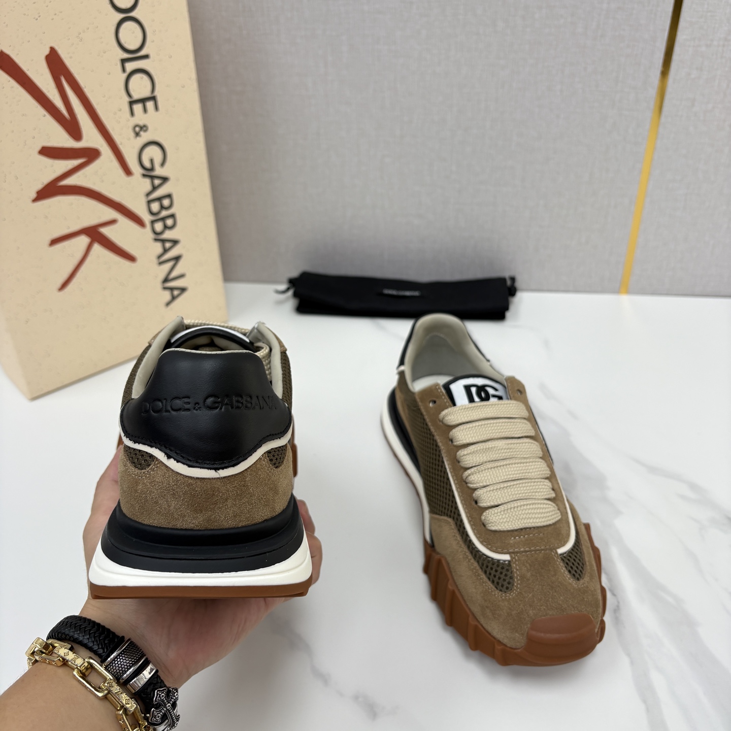 💋💍DG 家新品 Dolce &Gabban* 杜嘉~班纳 多材质拼接休闲运动阿甘鞋 运动与现代感兼具的运 💋💍DG 家新品 Dolce &Gabban* 杜嘉~班纳 多材质拼接休闲运动阿甘鞋 运动与现代感兼具的运