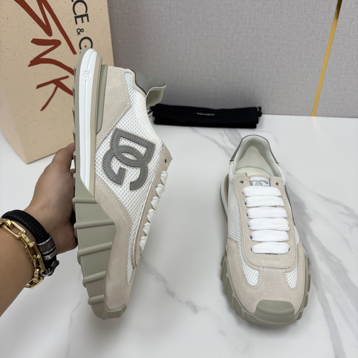 💋💍DG 家新品 Dolce &Gabban* 杜嘉~班纳 多材质拼接休闲运动阿甘鞋 运动与现代感兼具的运 💋💍DG 家新品 Dolce &Gabban* 杜嘉~班纳 多材质拼接休闲运动阿甘鞋 运动与现代感兼具的运